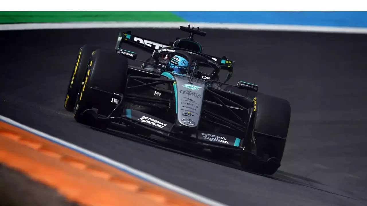 George Russell comemora vitória na sprint do GP da Holanda de F1 em Zandvoort