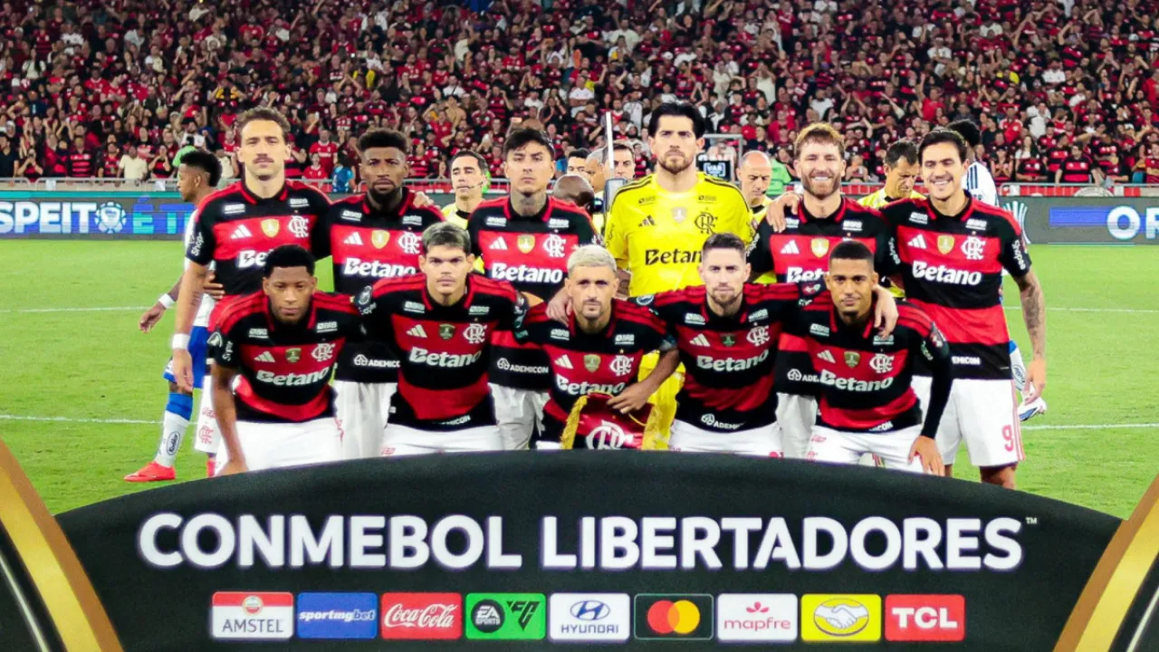 Jogadores do Flamengo durante campanha na Libertadores de 2026