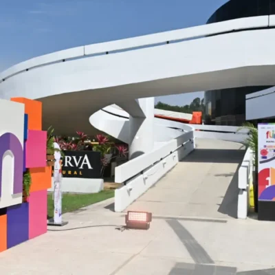 Imagem de apoio para reportagem sobre a abertura da FLIN 2026, festa literária gratuita em Niterói com homenagem a Lélia Gonzalez, programação infantil, debates e atividades culturais
