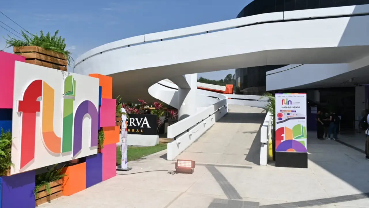 Imagem de apoio para reportagem sobre a abertura da FLIN 2026, festa literária gratuita em Niterói com homenagem a Lélia Gonzalez, programação infantil, debates e atividades culturais