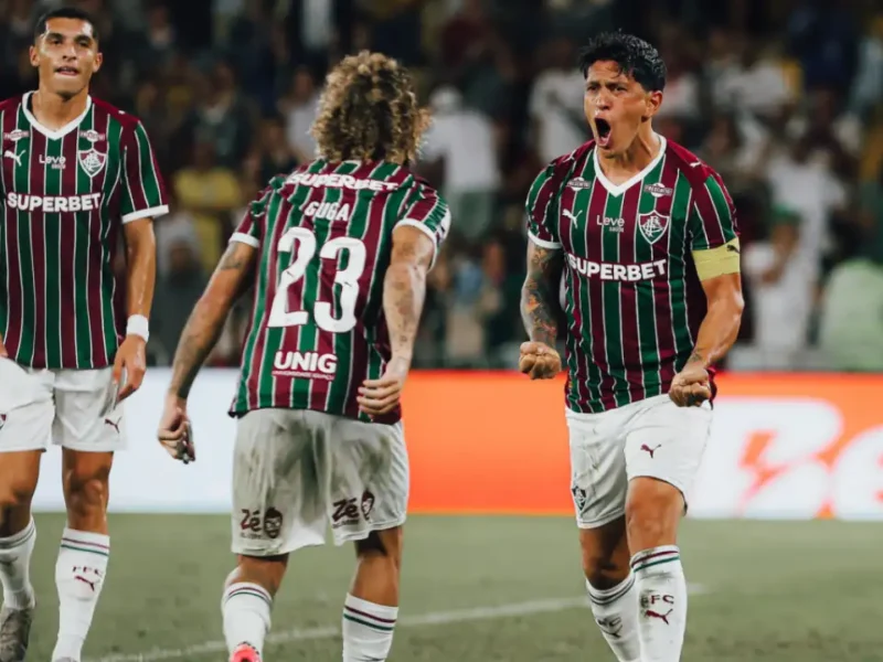 Germán Cano comemora o gol que decidiu Fluminense x Palmeiras pela 23ª rodada do Campeonato Brasileiro de 2026. O Tricolor venceu por 3 a 2 e encerrou uma sequência de oito partidas sem vitória