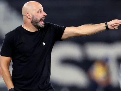 Técnico Franclim Carvalho analisou o empate por 1 a 1 entre Botafogo e Fluminense e explicou as substituições realizadas na reta final