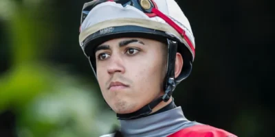 Jóquei Leandro Henrique no Hipódromo da Gávea, no Jockey Club Brasileiro