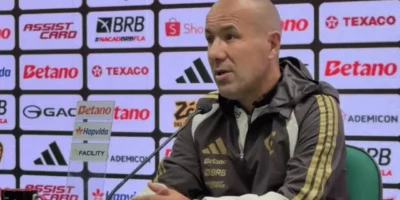 Leonardo Jardim acompanha o Flamengo à beira do campo no Maracanã. Após a vitória sobre o Vitória, o treinador português comentou as cobranças sobre seu trabalho, citou Filipe Luís e projetou o confronto contra o Cruzeiro pelas oitavas de final da Libertadores