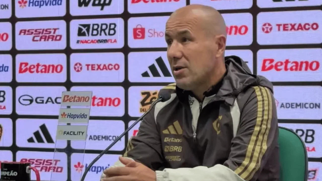 Leonardo Jardim acompanha o Flamengo à beira do campo no Maracanã. Após a vitória sobre o Vitória, o treinador português comentou as cobranças sobre seu trabalho, citou Filipe Luís e projetou o confronto contra o Cruzeiro pelas oitavas de final da Libertadores