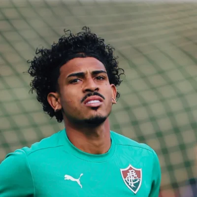 Imagem do jogador do Fluminense, John Kennedy, durante treino do clube