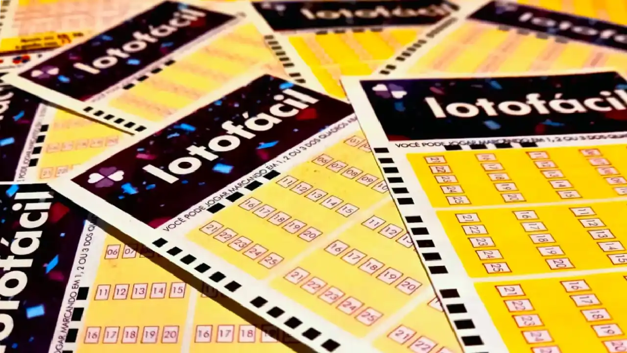 Concurso 3771 da Lotofácil, com resultado dos números sorteados no terça-feira, 25/08, bem como prêmios de todas as faixas de acerto. Soma do total de apostas realizadas, e análises econômicas, financeiras e lotéricas tanto sobre as ganhadoras quanto perdedoras, com base na arrecadação.
