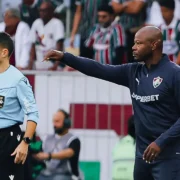 Marcão durante a vitória do Fluminense sobre o Palmeiras no Maracanã. O treinador interino assumiu a equipe após a saída de Luis Zubeldía e estreou com triunfo pela 23ª rodada do Brasileirão
