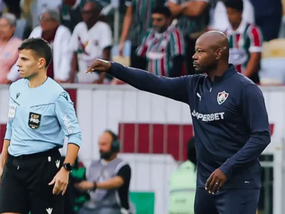 Marcão durante a vitória do Fluminense sobre o Palmeiras no Maracanã. O treinador interino assumiu a equipe após a saída de Luis Zubeldía e estreou com triunfo pela 23ª rodada do Brasileirão