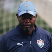Marcão comanda o Fluminense no Maracanã durante partida pelo Campeonato Brasileiro