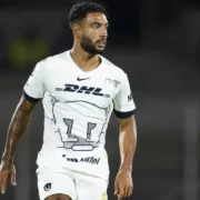 Nathan Silva em ação pelo Pumas do México