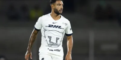 Nathan Silva em ação pelo Pumas do México