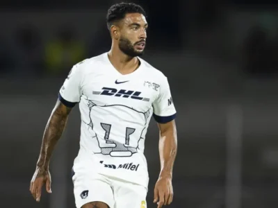 Nathan Silva em ação pelo Pumas do México