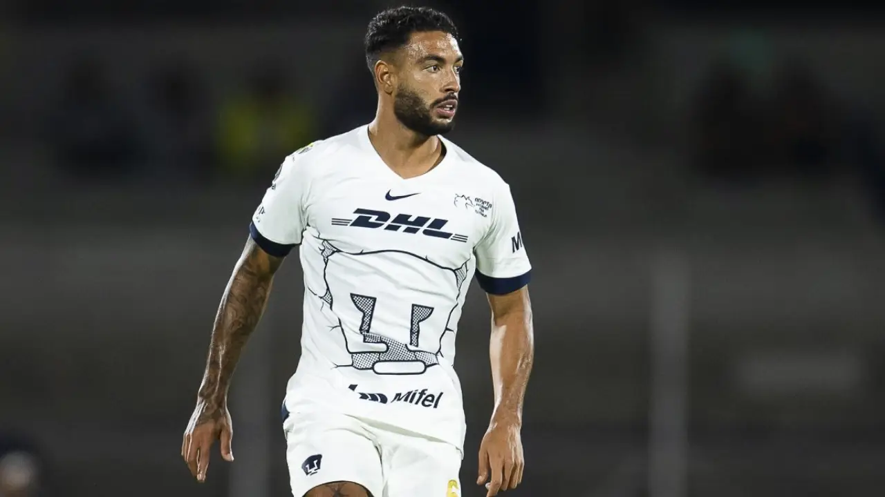 Nathan Silva em ação pelo Pumas do México Nathan Silva em ação pelo Pumas do México
