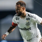 Neymar e Gabigol juntos pelo Santos durante partida na temporada de 2026