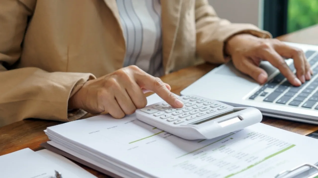 Nota fiscal MEI não passa a exigir IBS e CBS em 3 de agosto de 2026; regra imediata vale para empresas do regime regular Nota fiscal MEI não passa a exigir IBS e CBS em 3 de agosto de 2026; regra imediata vale para empresas do regime regular
