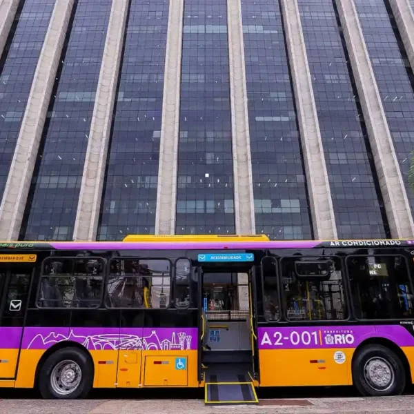 Imagem de apoio para reportagem sobre a entrada de 169 novos ônibus em linhas de Santa Cruz e Campo Grande, com início da operação do Sistema RIO na Zona Oeste