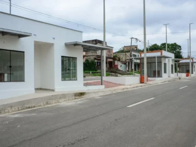 Obras de novos quiosques para oleiros na Avenida 22 de Maio em Itaboraí