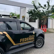 Viatura da Polícia Federal (PF) durante a operação. Imagem de apoio para reportagem sobre operação da Polícia Federal no Rio de Janeiro e em Armação dos Búzios contra suspeita de fraude em benefícios previdenciários
