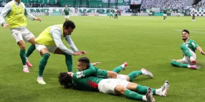 Jogadores de Palmeiras e Vasco durante goleada por 4 a 1 pelo Campeonato Brasileiro