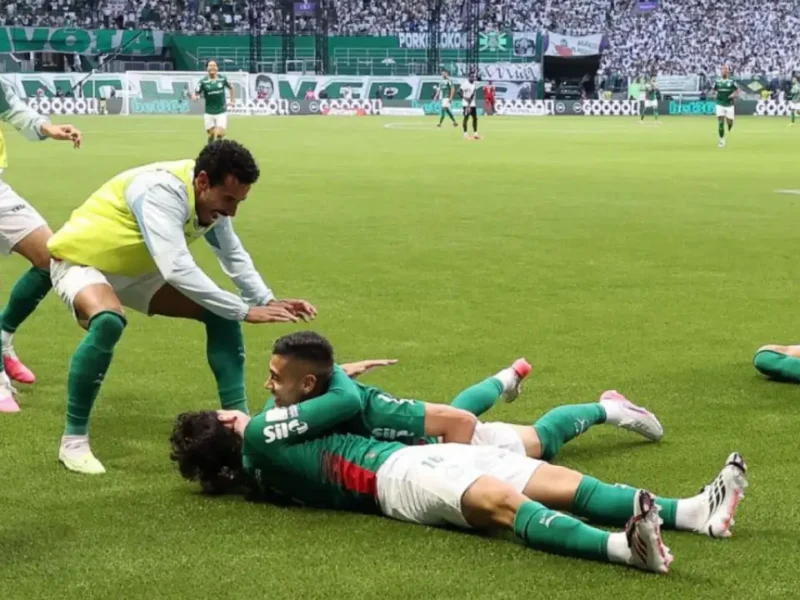 Jogadores de Palmeiras e Vasco durante goleada por 4 a 1 pelo Campeonato Brasileiro