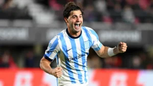 Imagem do Santiago Sosa, volante argentino de 27 anos do Racing