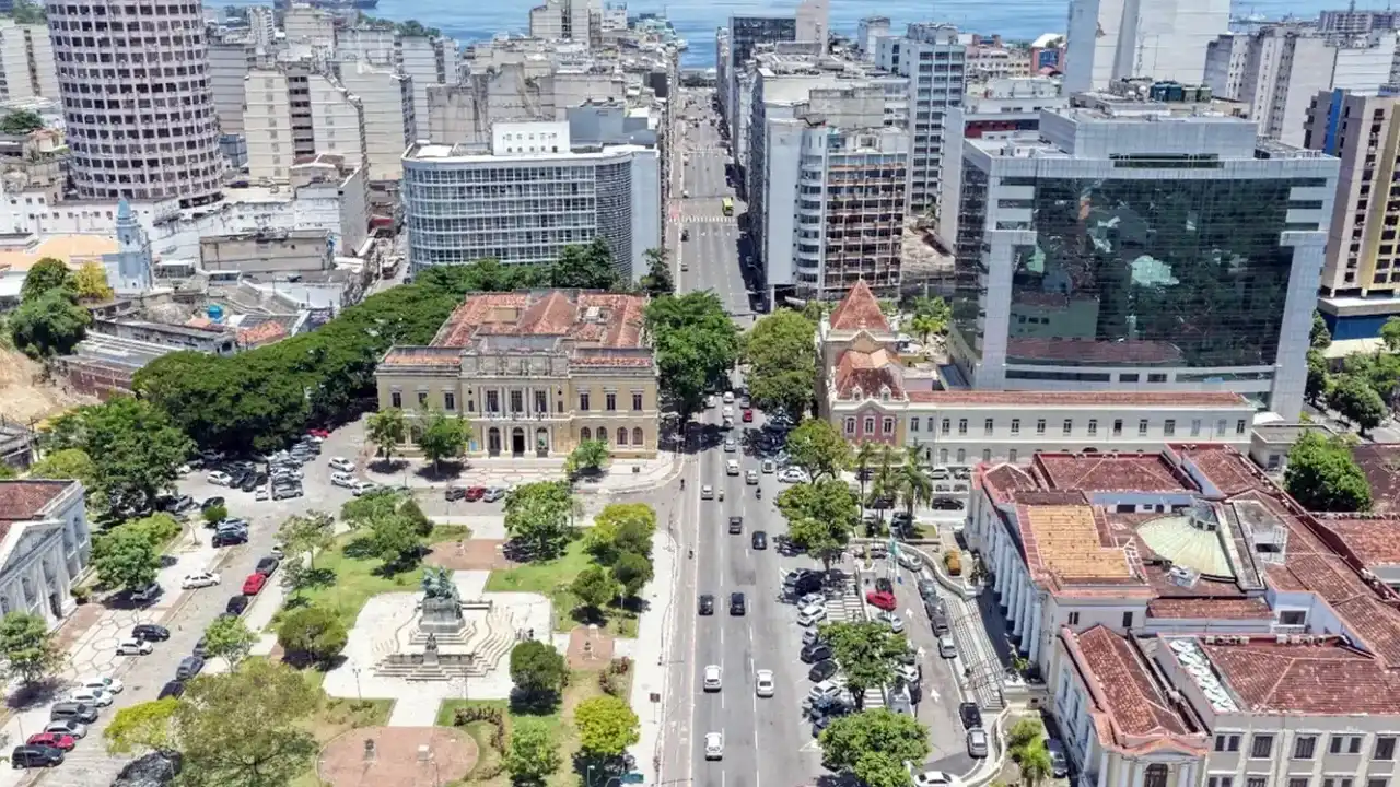 Avenida Amaral Peixoto no Centro de Niterói, onde haverá bloqueios para o desfile de 7 de Setembro