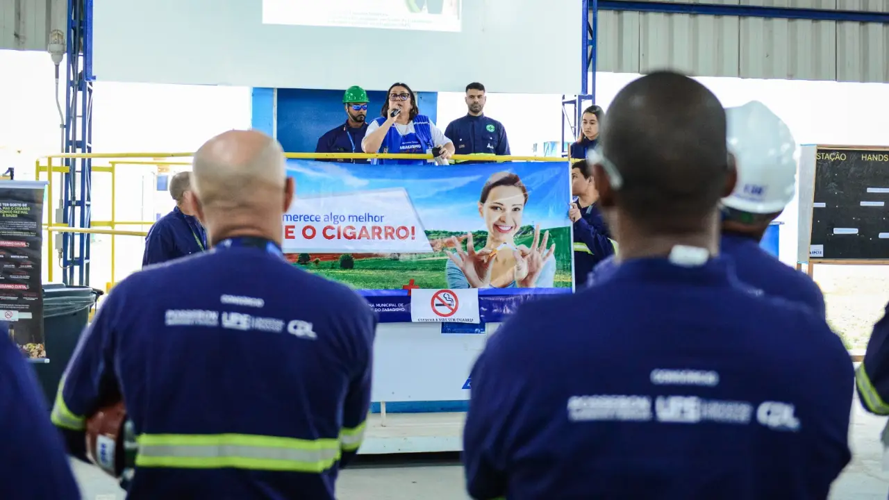 Atendimento de saúde orienta morador de Itaboraí sobre tratamento gratuito para parar de fumar pelo SUS
