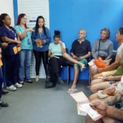 Paciente participa de tratamento gratuito para parar de fumar em unidade de saúde de São Gonçalo
