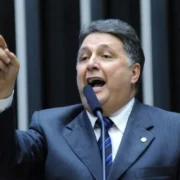 Anthony Garotinho durante ato político no Rio de Janeiro em reportagem sobre decisão do TRE-RJ