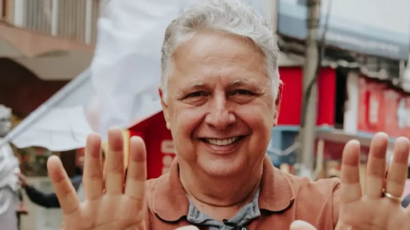 Anthony Garotinho durante atividade política na campanha ao Governo do Rio