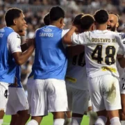 Lance de Vasco x Santos pela 23ª rodada do Brasileirão de 2026, em São Januário. Gabriel Barbosa, Willian Arão e Luan Peres marcaram os gols da vitória santista