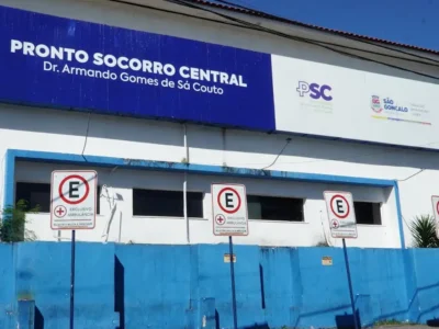 Fachada do Pronto-Socorro Central de São Gonçalo, no Zé Garoto, que funciona 24 horas no feriado de 7 de Setembro