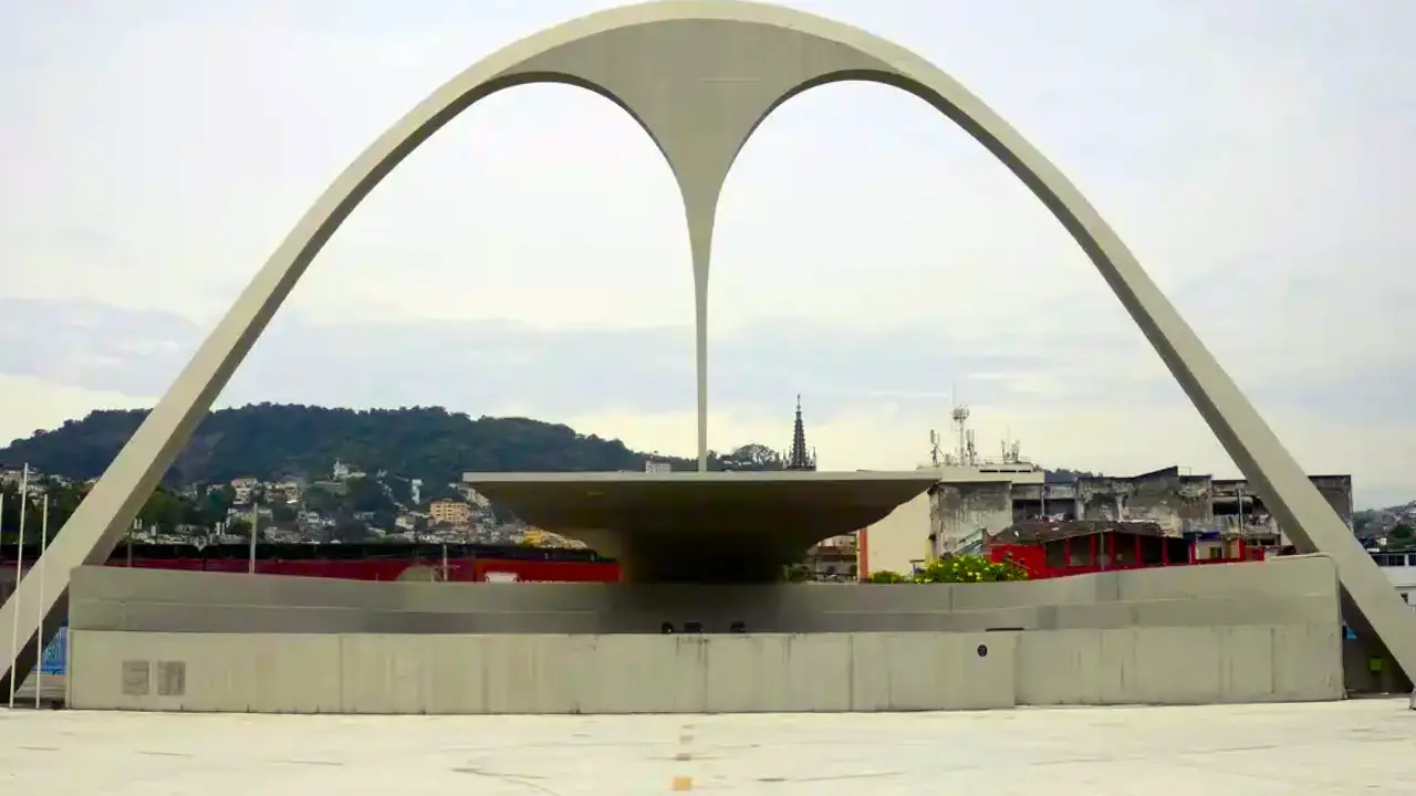 Praça da Apoteose, no Rio de Janeiro, recebe evento gospel gratuito com expectativa de 15 mil pessoas no sábado (12), com música ao vivo, caravanas de várias cidades e uma passeata pela valorização da vida e conscientização sobre suicídio durante o Setembro Amarelo