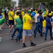 Manifestantes participam de ato de apoiadores de Jair Bolsonaro em Brasília durante o 7 de Setembro