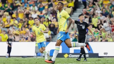 Rayan comemora gol do Brasil contra a Austrália em amistoso em Townsville
