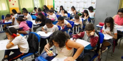 Alunos da rede municipal de Niterói realizam avaliação diagnóstica em sala de aula