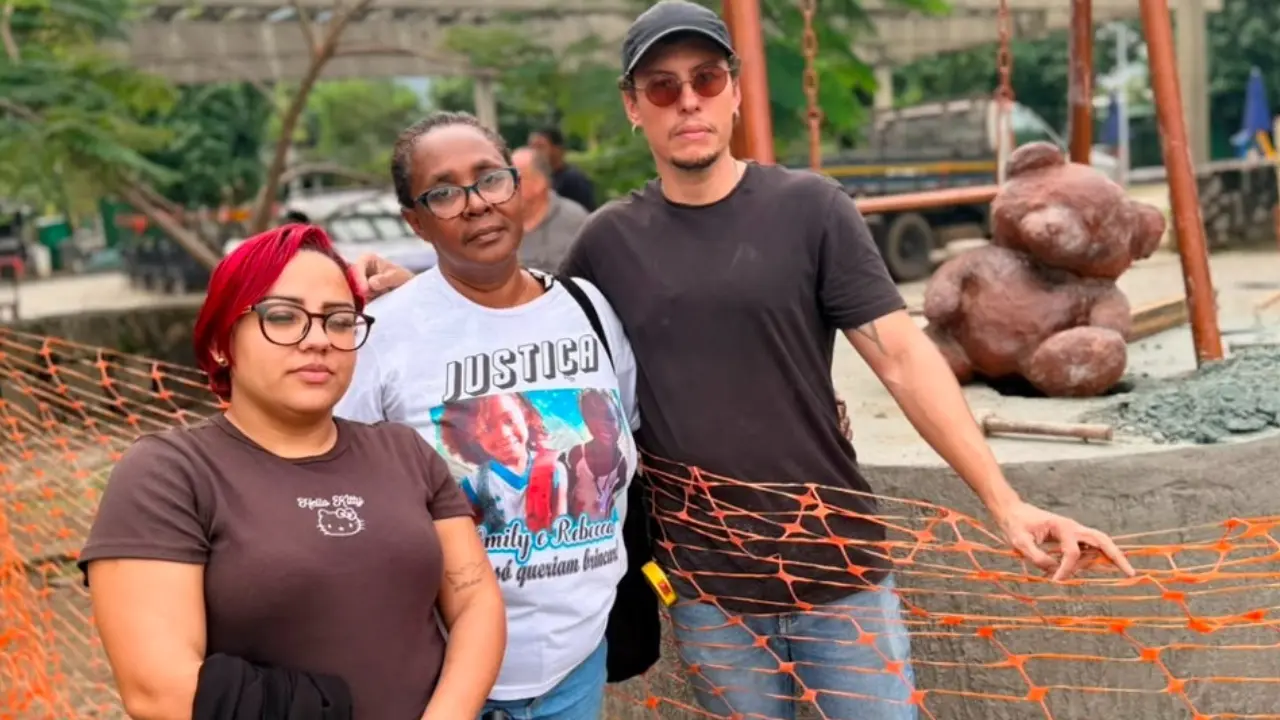 Familiares acompanham instalação do Balanço da Memória na Lagoa Familiares acompanham instalação do Balanço da Memória na Lagoa