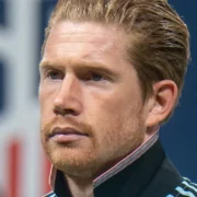 Kevin De Bruyne com a camisa da Bélgica antes do confronto contra a França pela Nations League