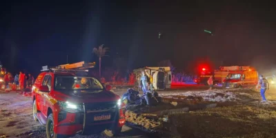 Equipes de resgate atendem acidente com seis vítimas fatais na BR-116