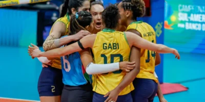 Seleção brasileira feminina de vôlei comemora classificação para Los Angeles 2028
