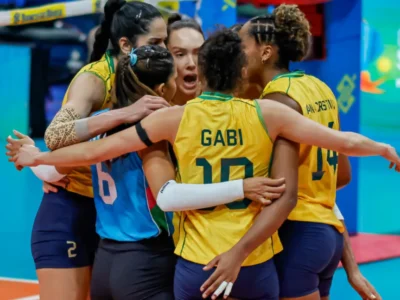Seleção brasileira feminina de vôlei comemora classificação para Los Angeles 2028
