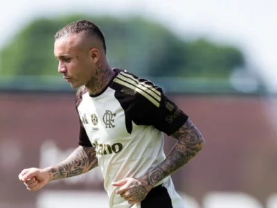Everton Cebolinha em atuação pelo Flamengo durante a temporada de 2026