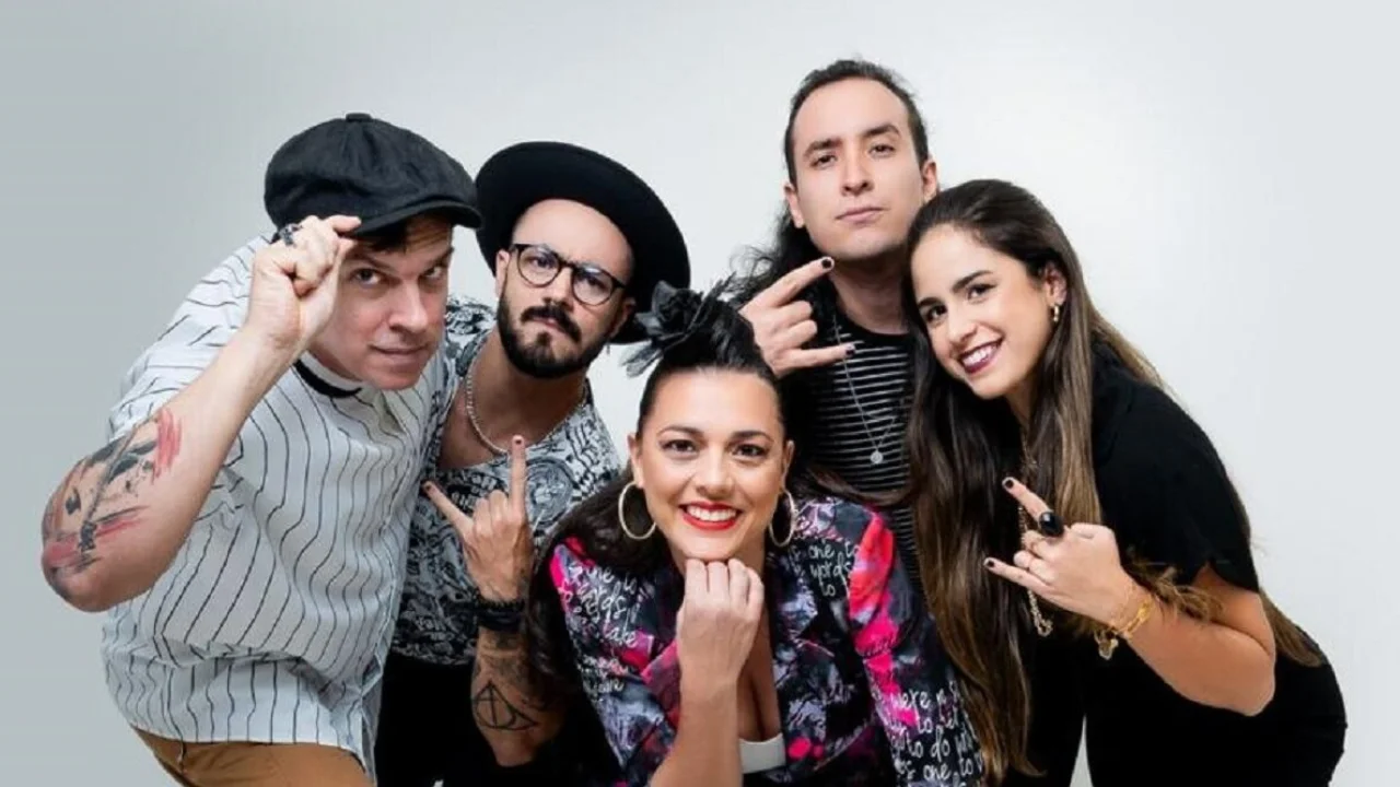 Banda posa para foto de divulgação da programação musical do Circuito BBQ São Francisco Banda posa para foto de divulgação da programação musical do Circuito BBQ São Francisco