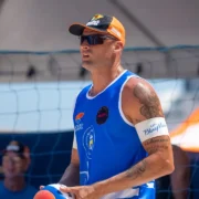 Atleta participa do Circuito Carioca de Vôlei de Praia, que estreia na Praia de Icaraí em Niterói