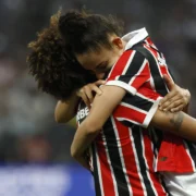Jogadoras do São Paulo comemoram durante vitória sobre o Corinthians na final do Brasileirão Feminino