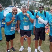 Participantes 60+ caminham e correm durante edição da Caminhada e Corrida Longevidade em Niterói