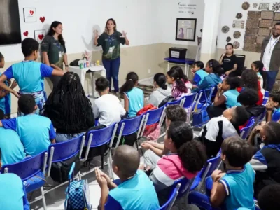 Alunos do 4º ano participam de atividade sobre reciclagem e consumo consciente em escola de São Gonçalo