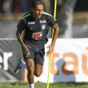 Raphinha participa de treinamento da Seleção Brasileira antes do segundo amistoso contra a Austrália