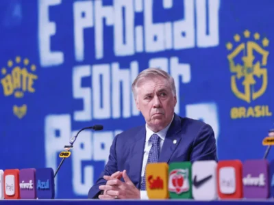 Carlo Ancelotti durante anúncio da convocação da Seleção Brasileira para o início do ciclo da Copa do Mundo de 2030
